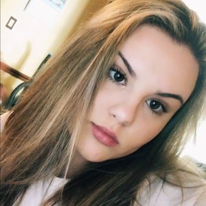 Meet your Posher, Viktoria